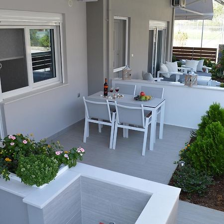 Aqua Luxury Villas Nea Poteidaia Exterior foto